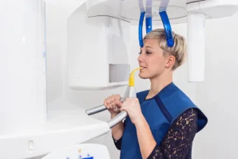 3D CBCT (DVT) dental scan visualisation showing teeth and jawbone in three dimensions